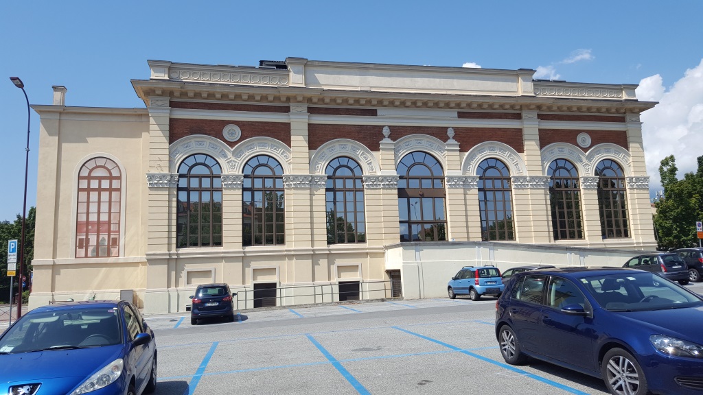 Parking au centre ville à Ivrée