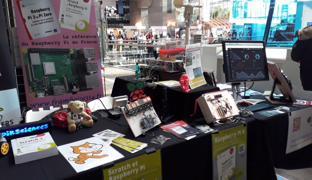 Scratch 3 S'initier à la programmation et à la robotique par le jeu (de Sarah LACAZE)