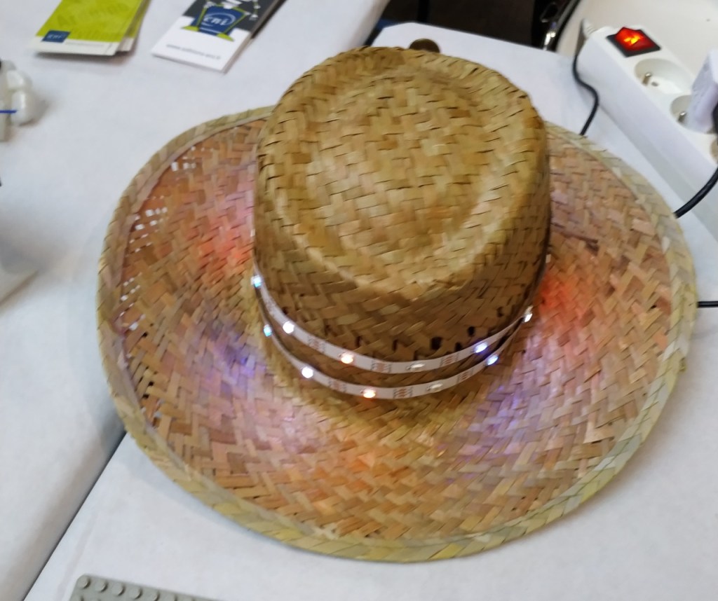 Le Chapeau à LED Neopixel