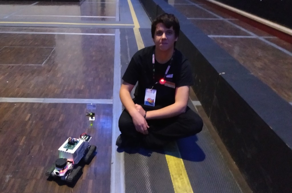 Victor SUEUR et son robot RACOON