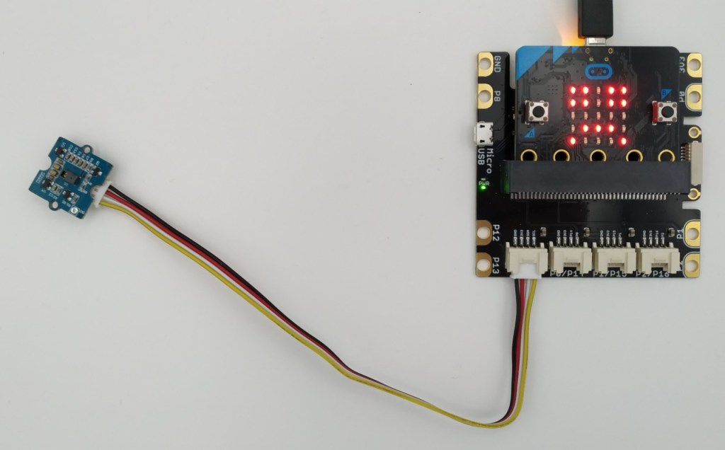 Branchement du module détecteur de gestes au shield grove pour Micro:Bit