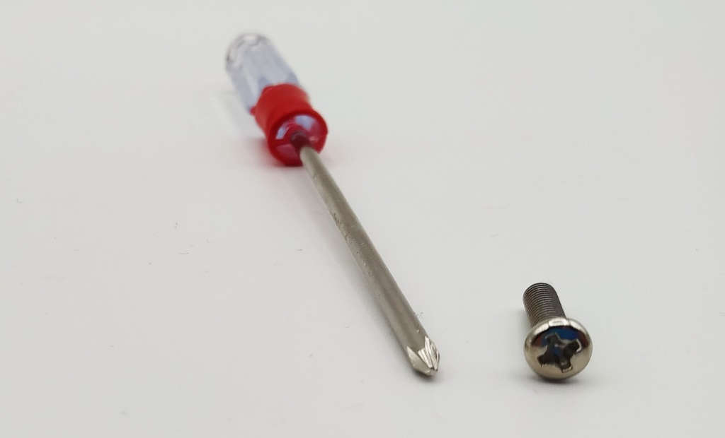 Le tournevis fourni avec le kit DaDa:bit