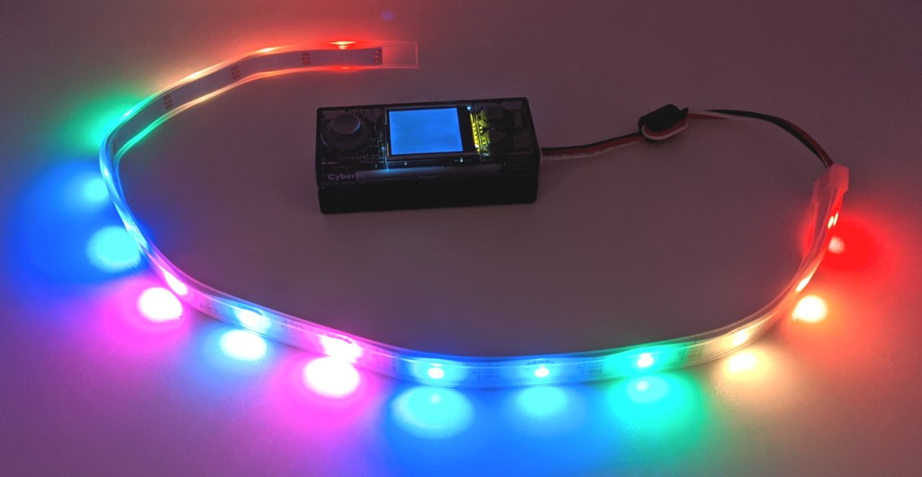 Ruban de LED connecté au CyberPi