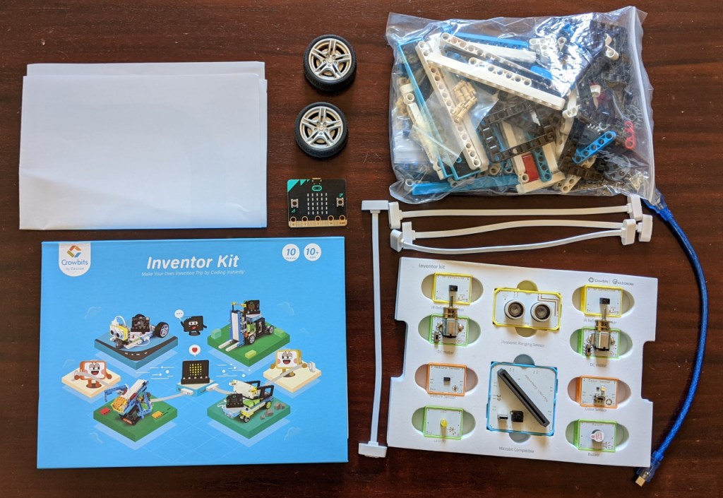 Contenu de la boite de l'inventor kit de Crowbit