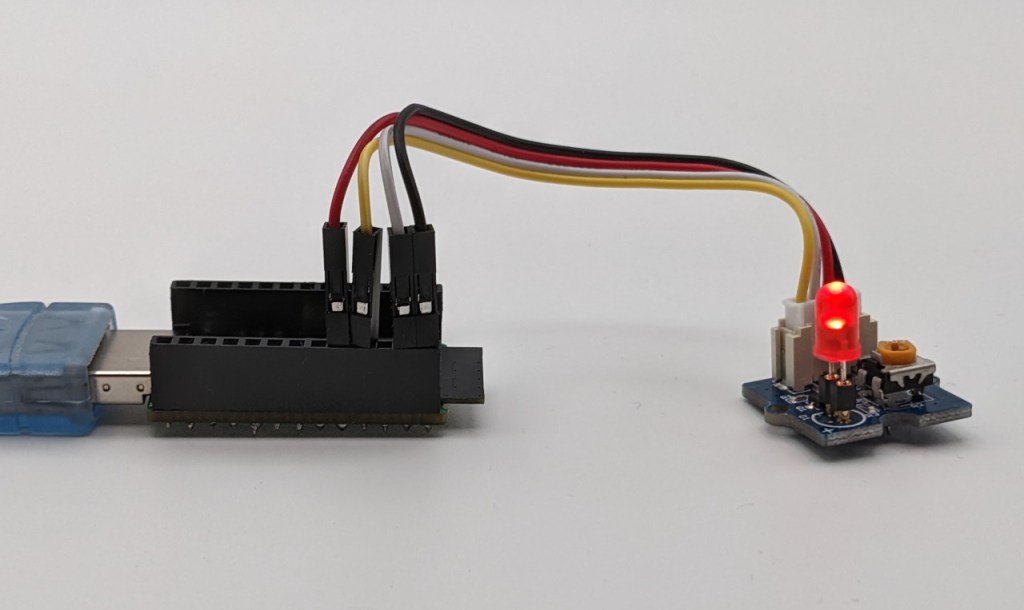 Utilisation d'un connecteur Grove avec la PYBStick ESP32