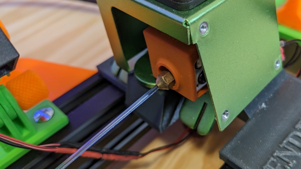 Sortie du filament par la buse agrandie à 1,75 mm