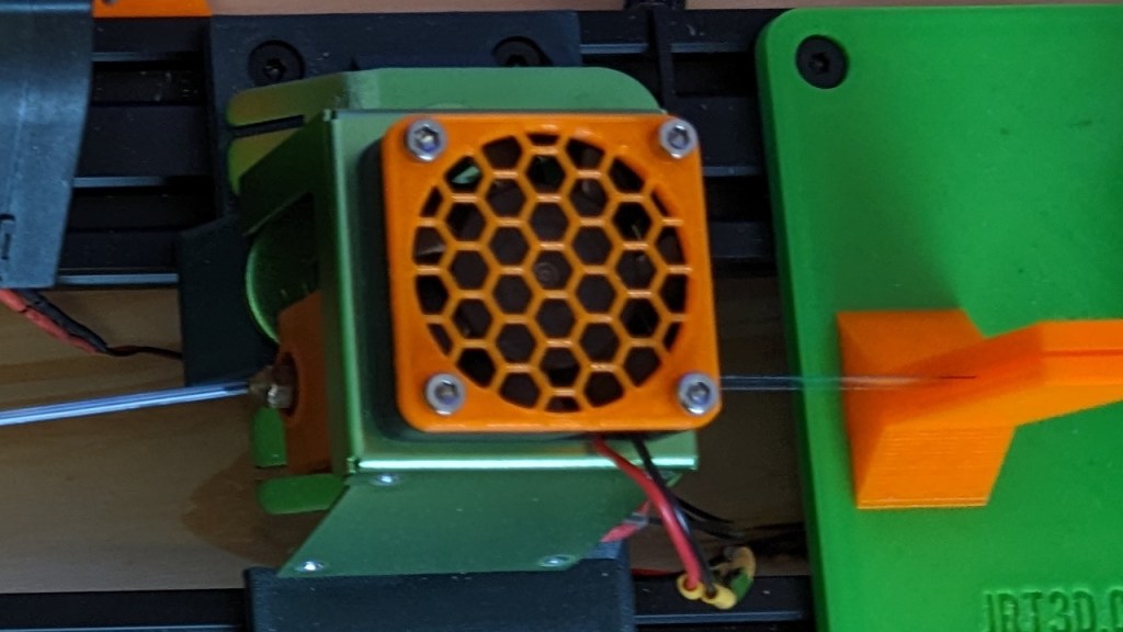 Adaptez la largeur de bande en fonction de l'épaisseur des parois de la bouteille