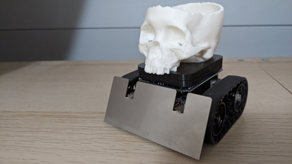 Le robot Chocobot en version Halloween