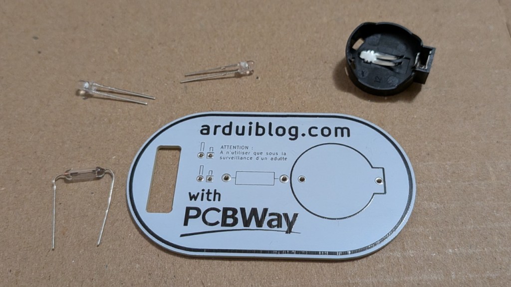 Le badge Arduiblog à souder soi-même