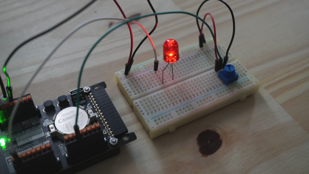 La LED ne s'éteint jamais complètement